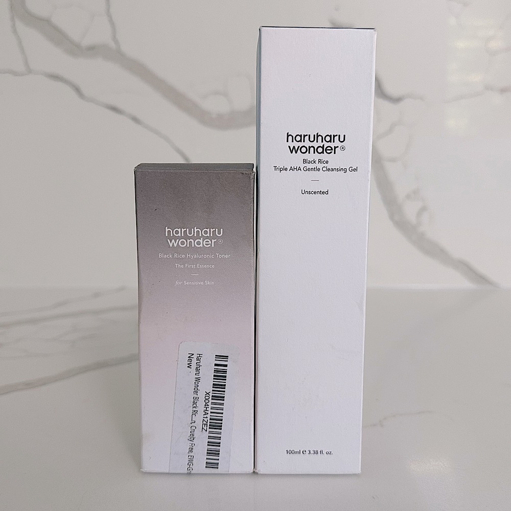 🔥2/$40🔥 BNIB Haruharu Wonder Black Rice Cleanser Gel & Toner Korean Skincare Set - Picture 2 of 9